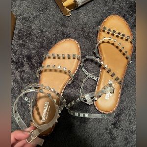 Cushionaire, Sandals